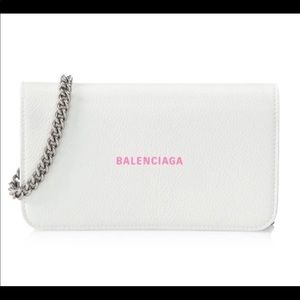 DO NOT BUY. Item has sold